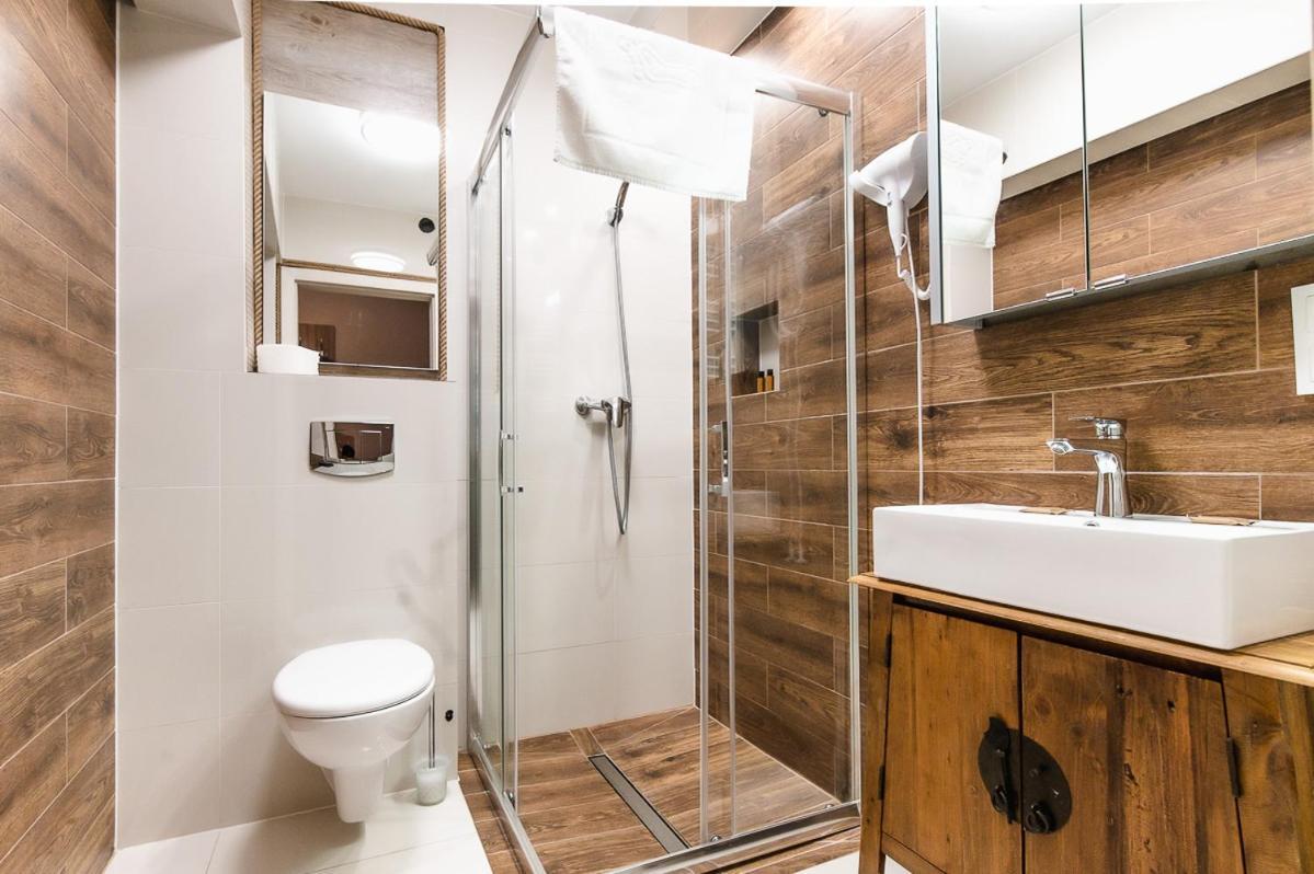 Apartamenty Kapitanskie Oława Esterno foto